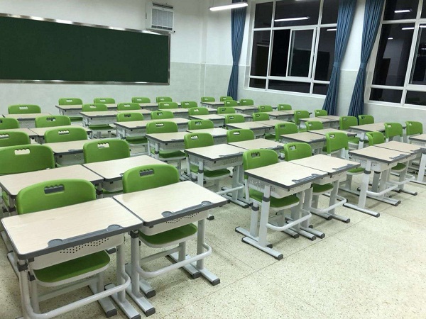 學(xué)生課桌椅選購方法告訴你購買時需要考慮哪些！